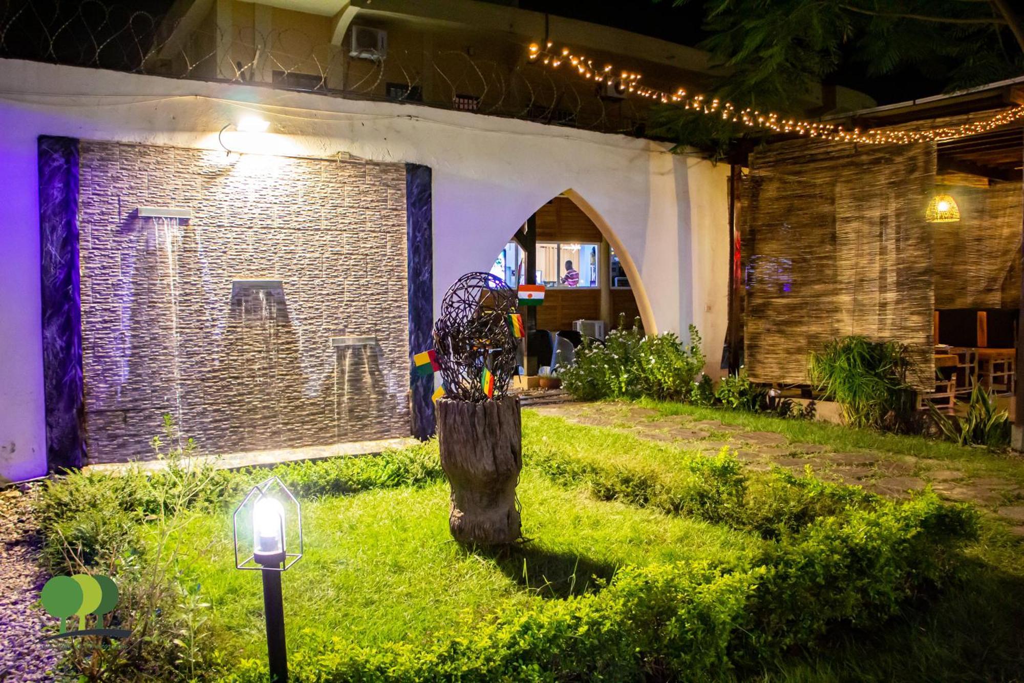 Villa De L'Integration Ουαγκαντουγκού Εξωτερικό φωτογραφία